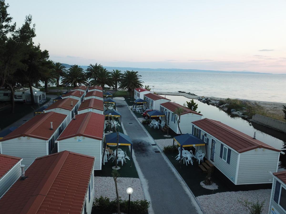 Happy Camp Mobile Homes In Castello Camping & Summer Resort Neos Marmaras Exterior photo